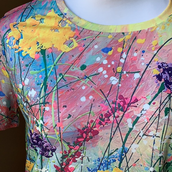 JUSTFASHIONNOW Multi Color Floral Tee size 2XL - Picture 3 of 6